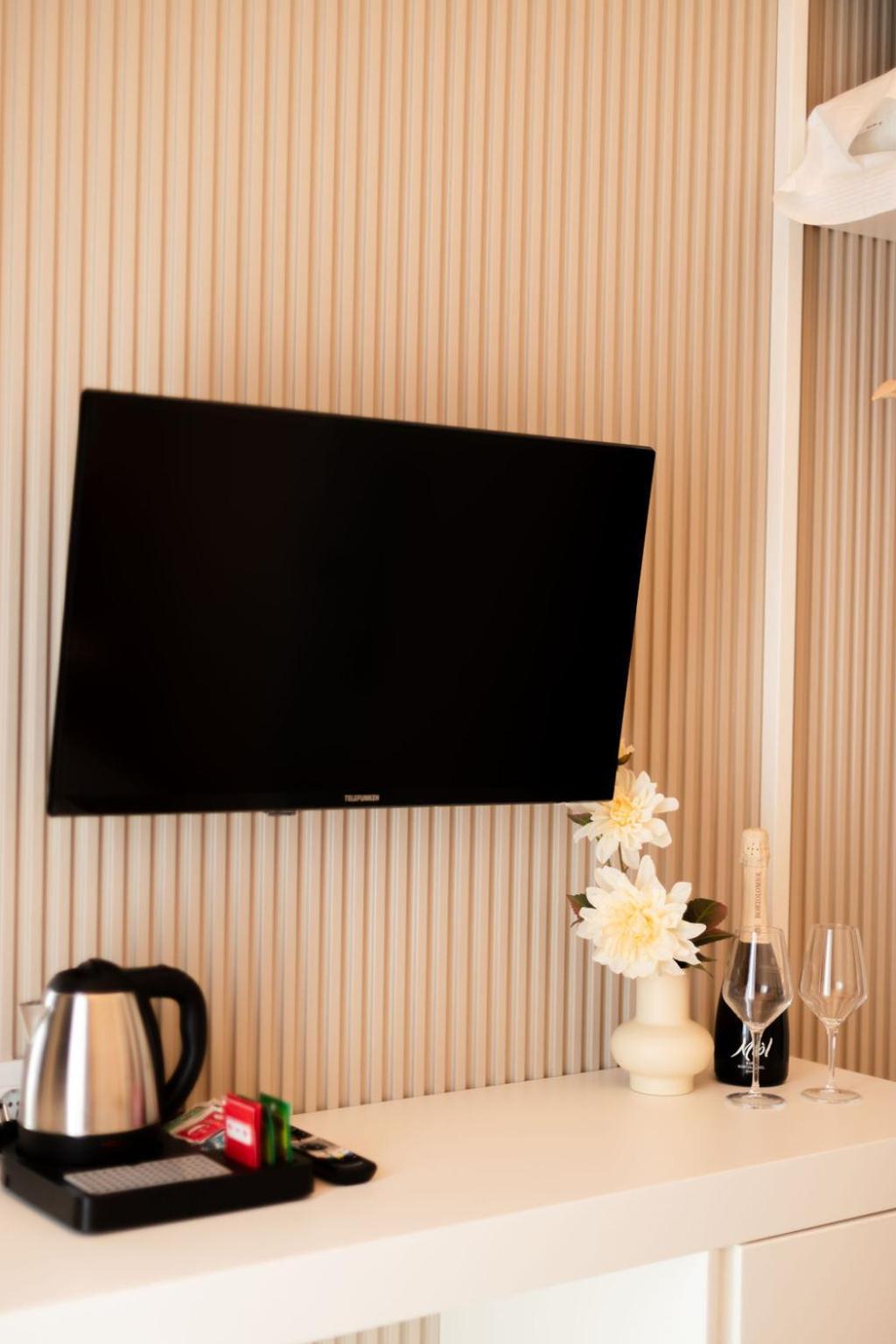 Sun Serenity Suite Тропея Экстерьер фото