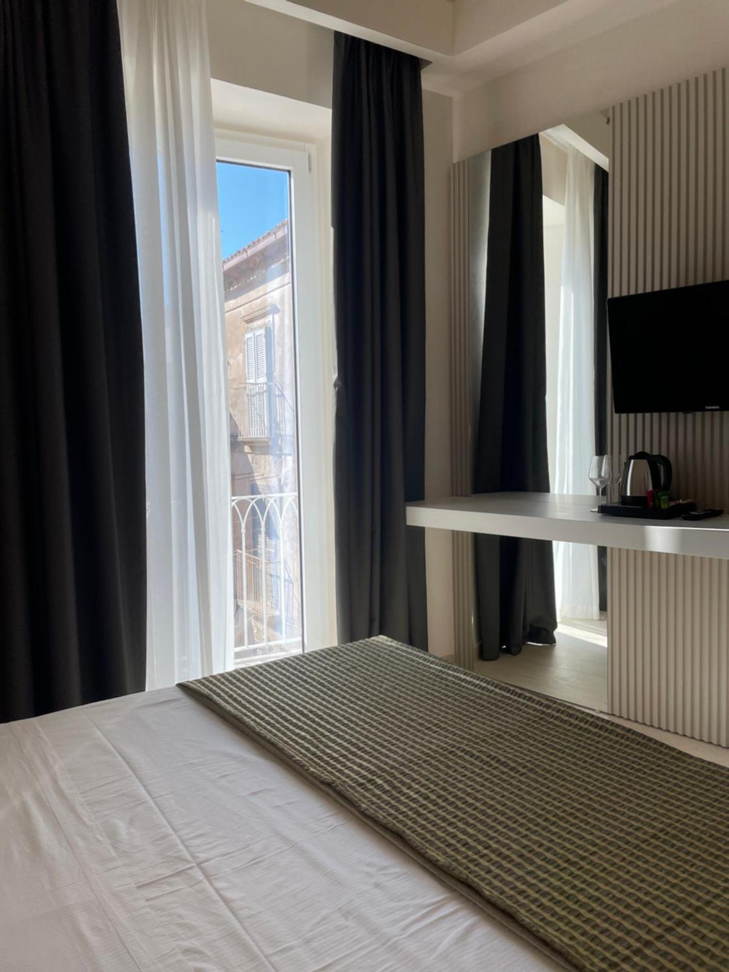 Sun Serenity Suite Тропея Экстерьер фото
